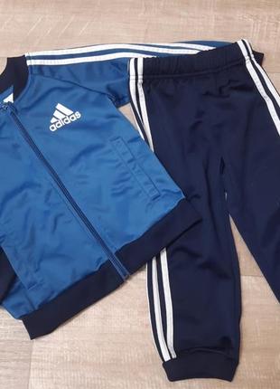 Костюм від adidas