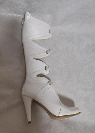 Свадебные сапоги с вырезами