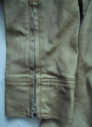 Золотистая джинсовая куртка fornarina4 фото