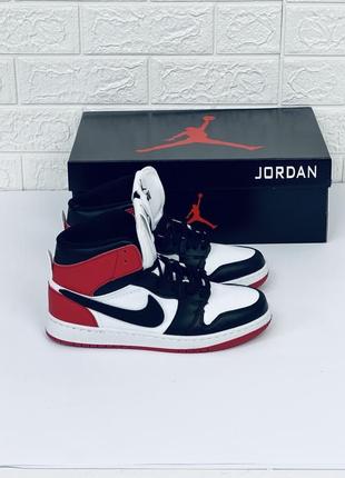 Кросівки nike jordan 1 retro кроссовки женские мужские найк джордан ретро мужские женские кросовки джордан