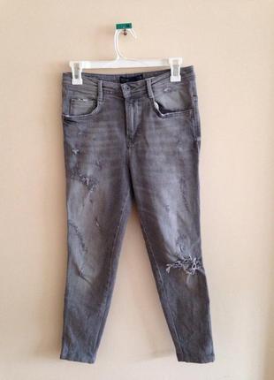 Серые рваные джинсы zara1 фото
