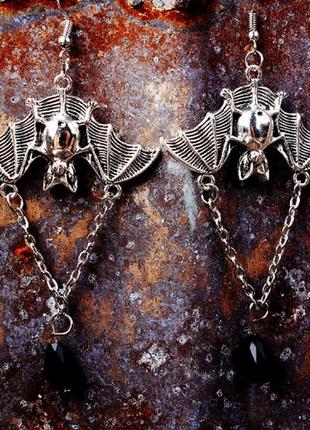 Крутые серьги в стиле рок готика сережки летучая мышь3 фото