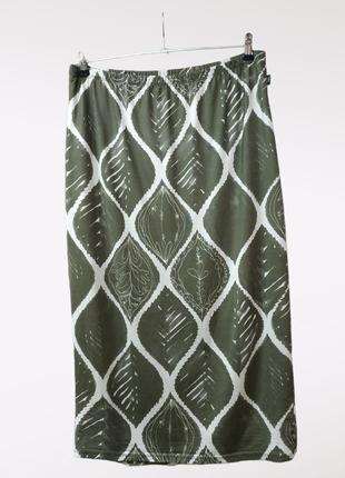 Гарна спідниця міді