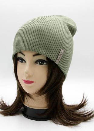 Стильна жіноча / чоловіча демісезонна шапка odissey хлоя без відвороту молодіжна, колір полин сіро-зелена весняна / осіння шапка1 фото