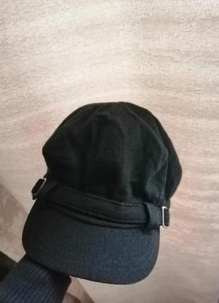 Кепка фуражка шапка чьорна тепла берет козирьок2 фото