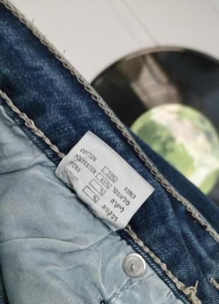 Женские приталенные джинсы укороченные джинсовые штаны джеггинсы с эффектом старения10 фото
