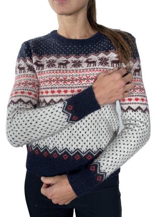 Теплый свитер с оленями шерсть
