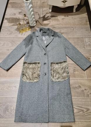 Неймовірне оверсайз пальто від бренду zara