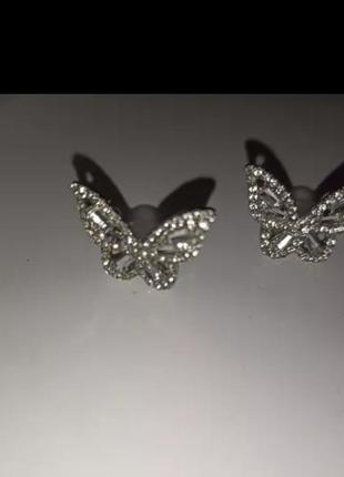 Сережки метелика гвоздики в камінні блискучі кільця кафи2 фото