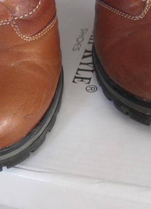 Стильные кожаные рижие ботинки сапожки на каблуке4 фото