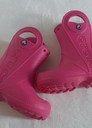 Гумові чобітки для дівчинки фірми crocs