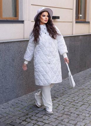 Стьобане жіноче довге пальто з капюшоном великого розміру
