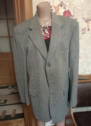 Фірмовий піджак