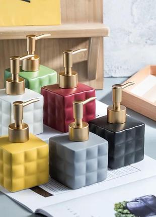 Дозатор для жидкого мыла керамический, диспенсер мыла для ванной комнаты и кухни зеленый топ