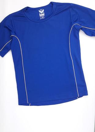Класгая спортивная футболка на 140 см бренда kwd sport