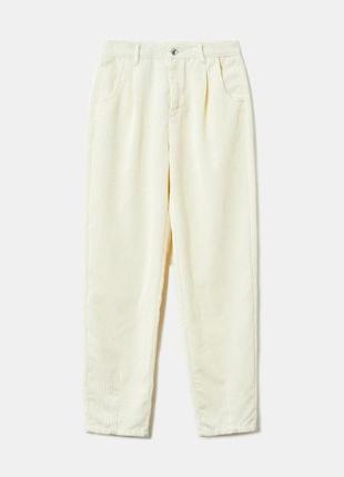 Вельветовые брюки-слоучи кремового цвета tally weijl1 фото
