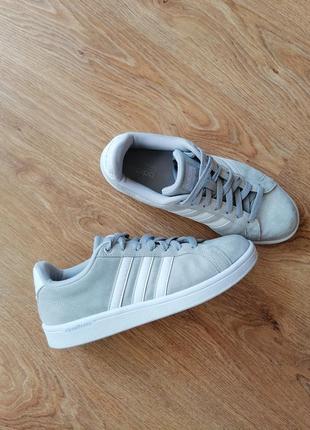Кросівки adidas