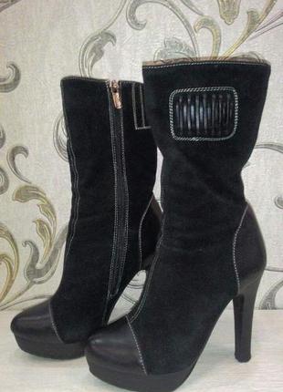 Женские черные сапоги 33-34 рр. на каблуке4 фото