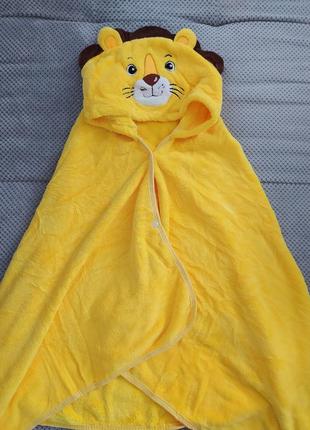 Желтое детское полотенце уголок
