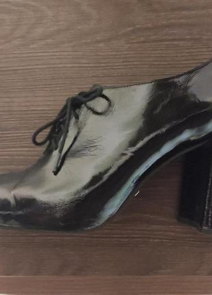 Calipso туфлі-батильони з лакової шкіри