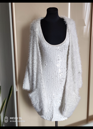 Брендовое платье в пайетки