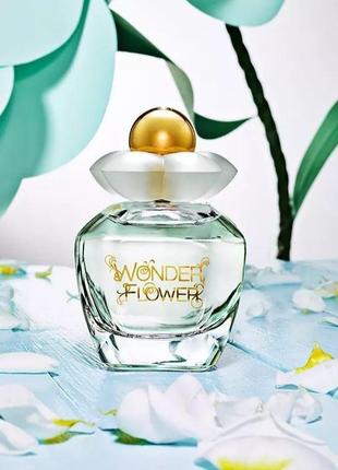 Туалетная вода wonder flower чудо цветок парфюм oriflame флакон фиалка жасмин груша дыня амбра2 фото