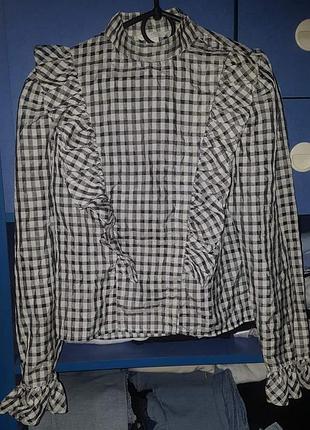 Косуха рубашка в клетку блуза с рюшами воланами стойка гольф