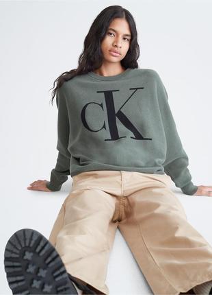 Вязаный свитер , свитшот calvin klein