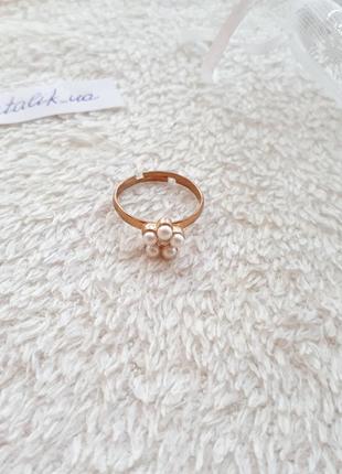 Золотое позолоченое кольцо жемчуг безразмерное универсальный размер подарок подруге девушке невесте