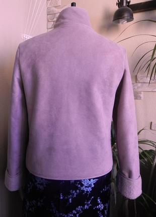 Классная курточка на меху, на кнопках, розово-серого цвета  next2 фото