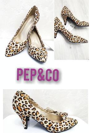 Жіночі черевики з леопардовим принтом. туфлі жіночі