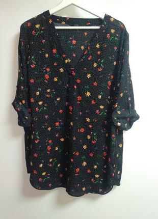 Гарна блуза в дрібний горошок та квіти 20/54-56 розміру
