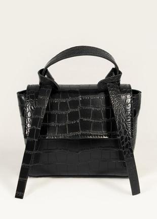 Чорна сумка-валіза з фактурної еко-шкіри