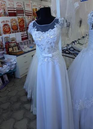 Свадебные платья4 фото