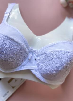 Қара адам кемпірді есекке сиғызады