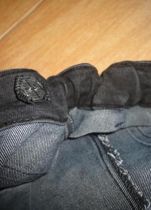 Плотные черные джинсы скини есть утягивающая резинка5 фото