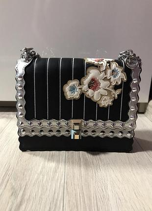 Нереально красивая и крутая сумка клатч