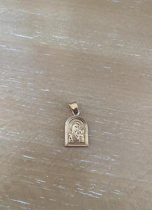 Золотая подвеска икона