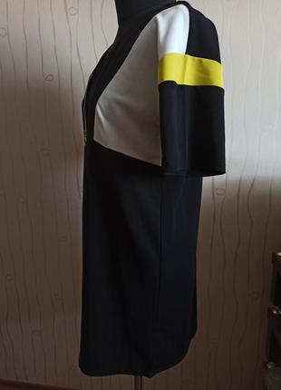 Новое платье спортивное свободного стиля кроя с молнией4 фото