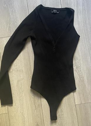 Боді з довгим рукавом на одне поече bershka2 фото