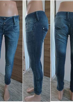 Темні жіночі джинси розмір 36 женские тёмные джинсы размер 364 фото