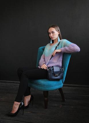 Шкіряна сумка зі стильним замком