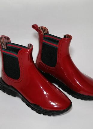 Гумові жіночі чоботи