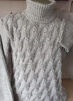 Теплий стильний чоловічий м'який светр з шерстю.1 фото