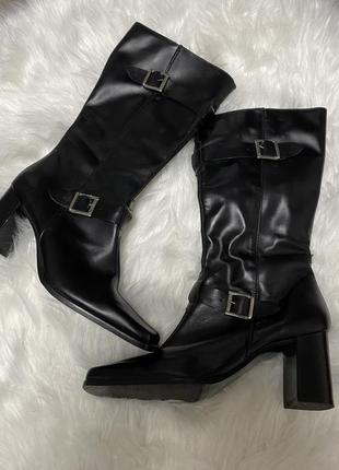 Чоботи актуальні зручні