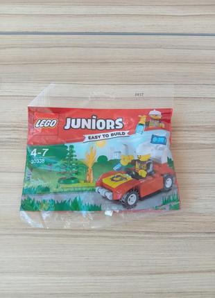 Пожежна машина lego juniors 30338