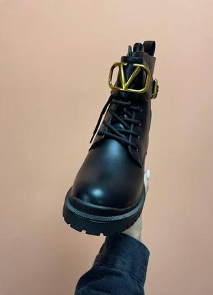 Женские зимние сапоги ботинки с пряжкой на меху зима под бренд4 фото
