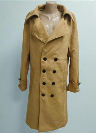 Стильне пальто світло-коричневого кольору1 фото
