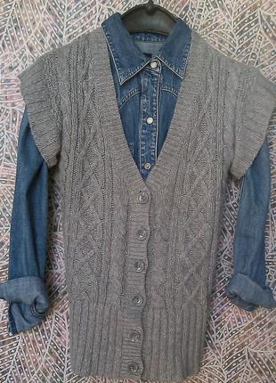 Сіра в'язана кофтина жилетка кардиган на гудзиках у складі ангора