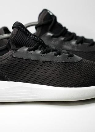 Кросівки круті